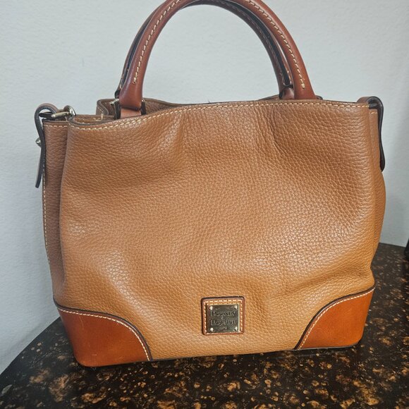 Dooney & Bourke - Picture 1 of 6